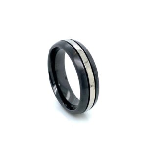 Gents Zircon ring, 7mm wide with matt black and polished finish